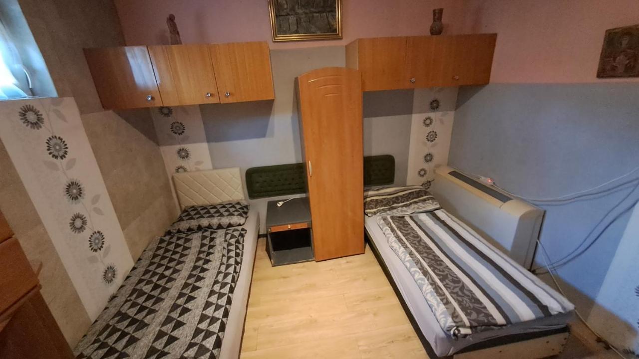 Sarkany Lak Diosd Dış mekan fotoğraf