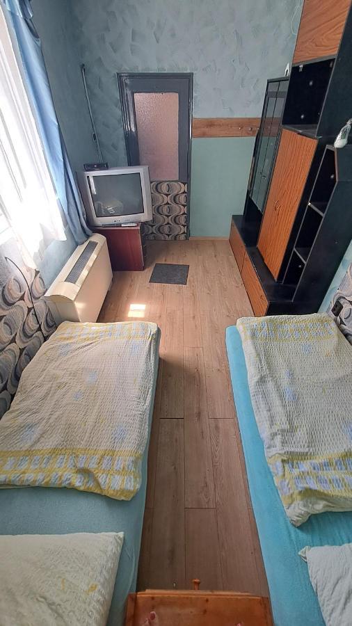 Sarkany Lak Diosd Dış mekan fotoğraf