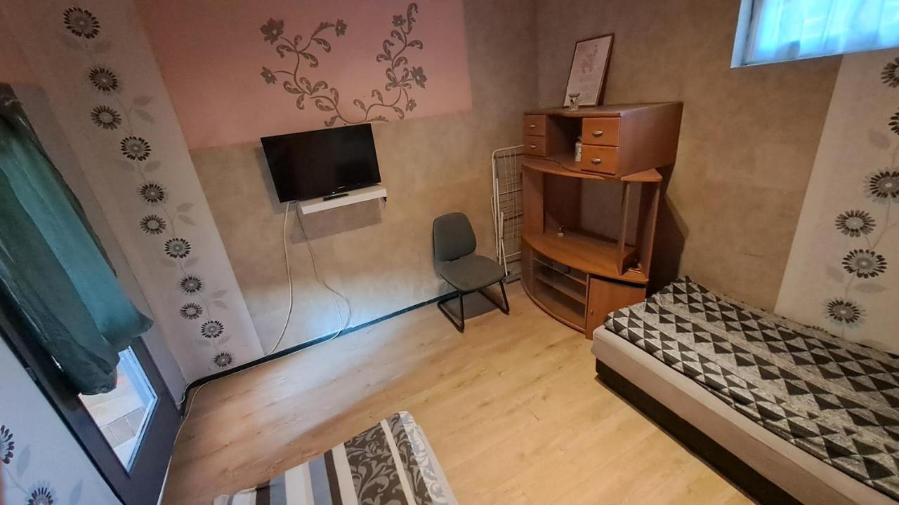 Sarkany Lak Diosd Dış mekan fotoğraf